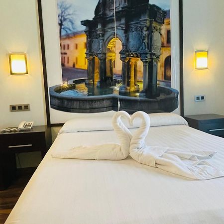 Hostal Aznaitin Baeza Dış mekan fotoğraf